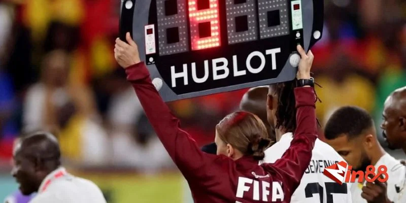 Những bàn thắng quyết định ở phút bù giờ